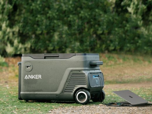 Picture of Anker EverFrost Powered Cooler 40 - Black/Green